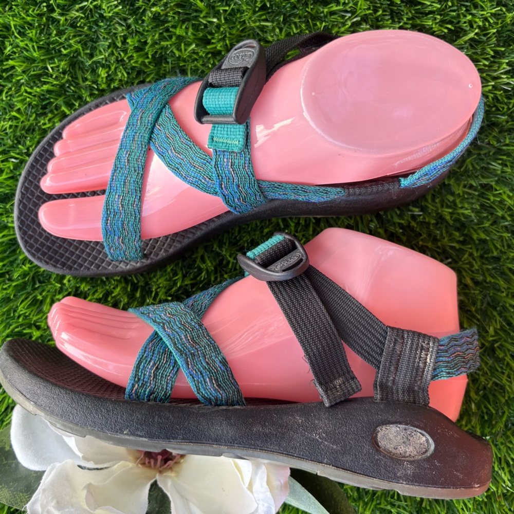 CHACO VIBRAM TEAL SANDALS GUC 7